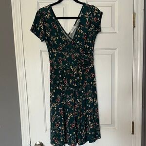 Kaileigh Green Midi Sundress V-Neck Short Sleeve